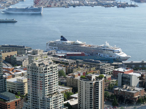 Bell Street Pier Cruise Terminal (Pier 66)